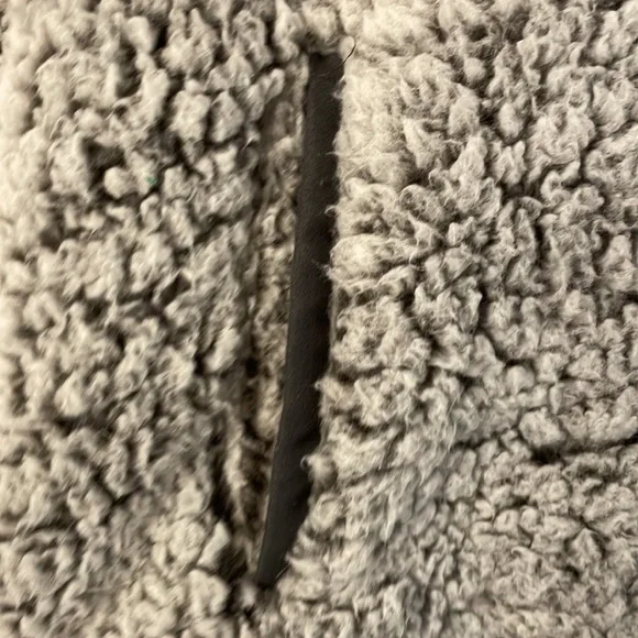 Thread & Supply Fleece - Picture 3 of 4